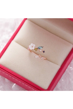 Aesthetic Crystal Flower Ring