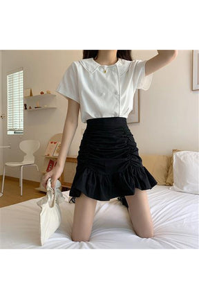 Black Aesthetic High Waist Elegant Skirt with flair.