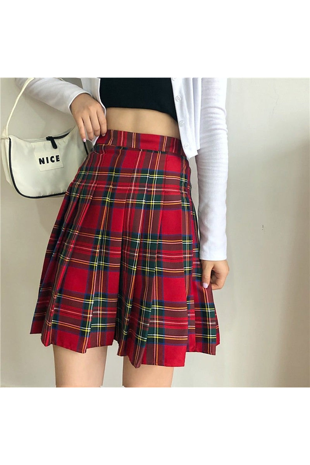 Red plaid skirt (9519) with alternative style.