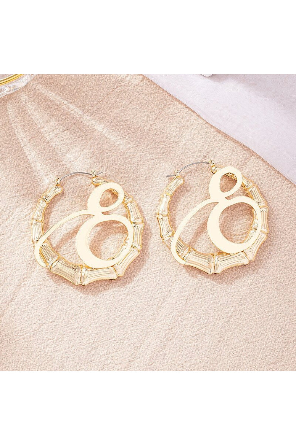 Statement earrings with edgy charm, variant E2427-Q.