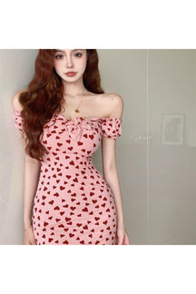 Pink heart-print bow summer dress.