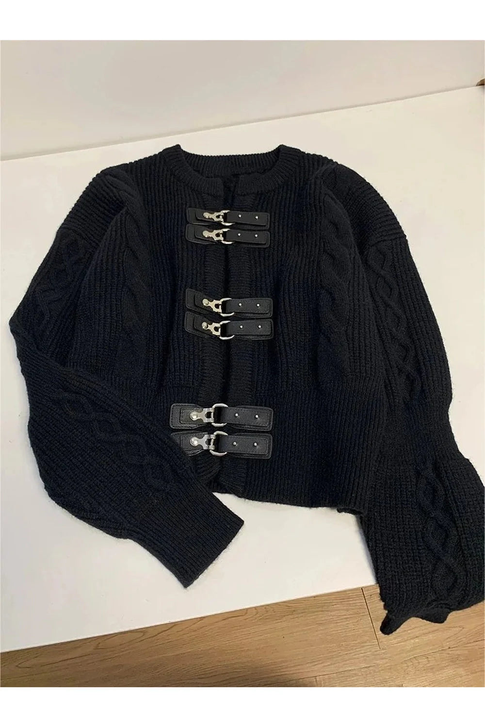 Fall Buckled Cable Knit Cropped Sweater