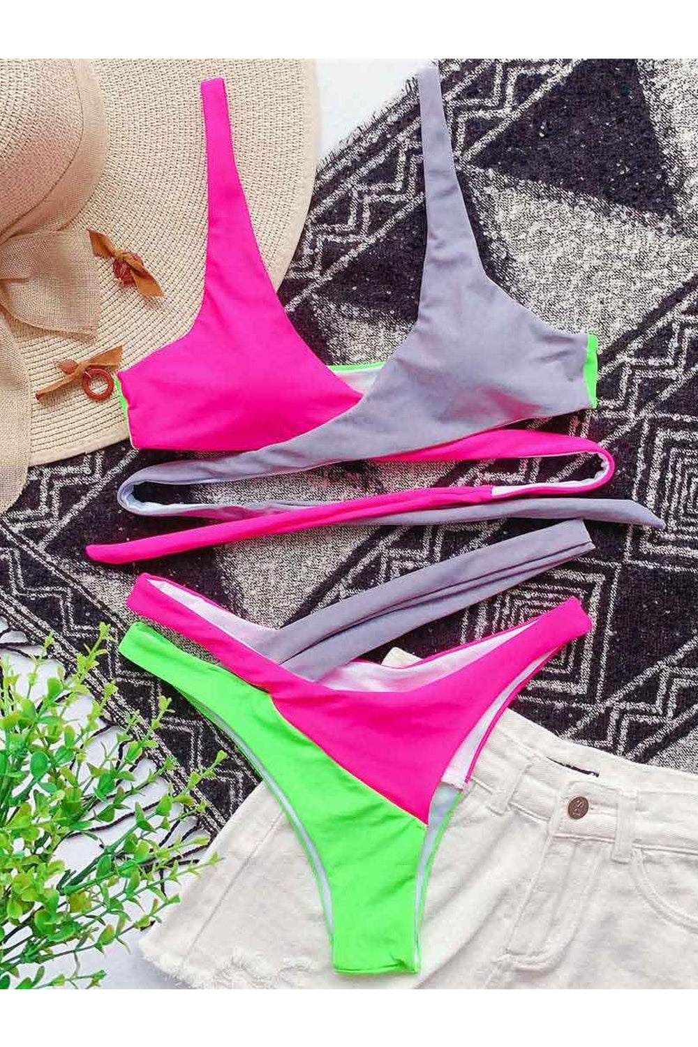 Trendy Contras Colors Baddie Swimsuit in Gray Pink Green.