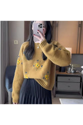 Cozy fall sweater in putongban style.