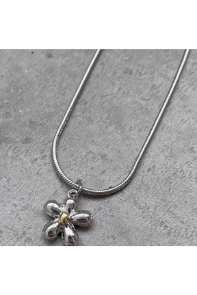 Flower Star Necklace