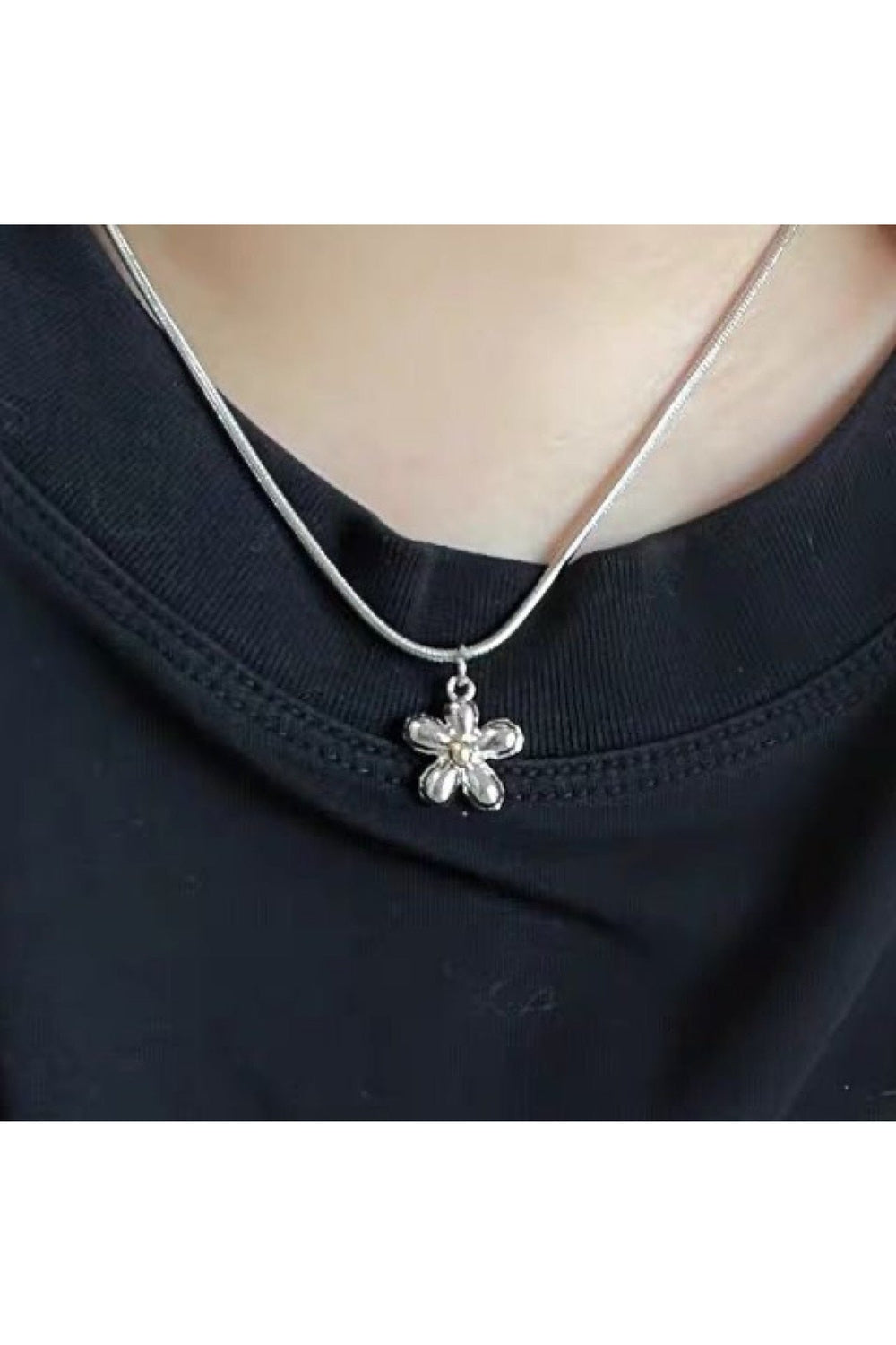 Flower Star Necklace