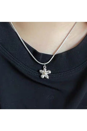 Flower Star Necklace