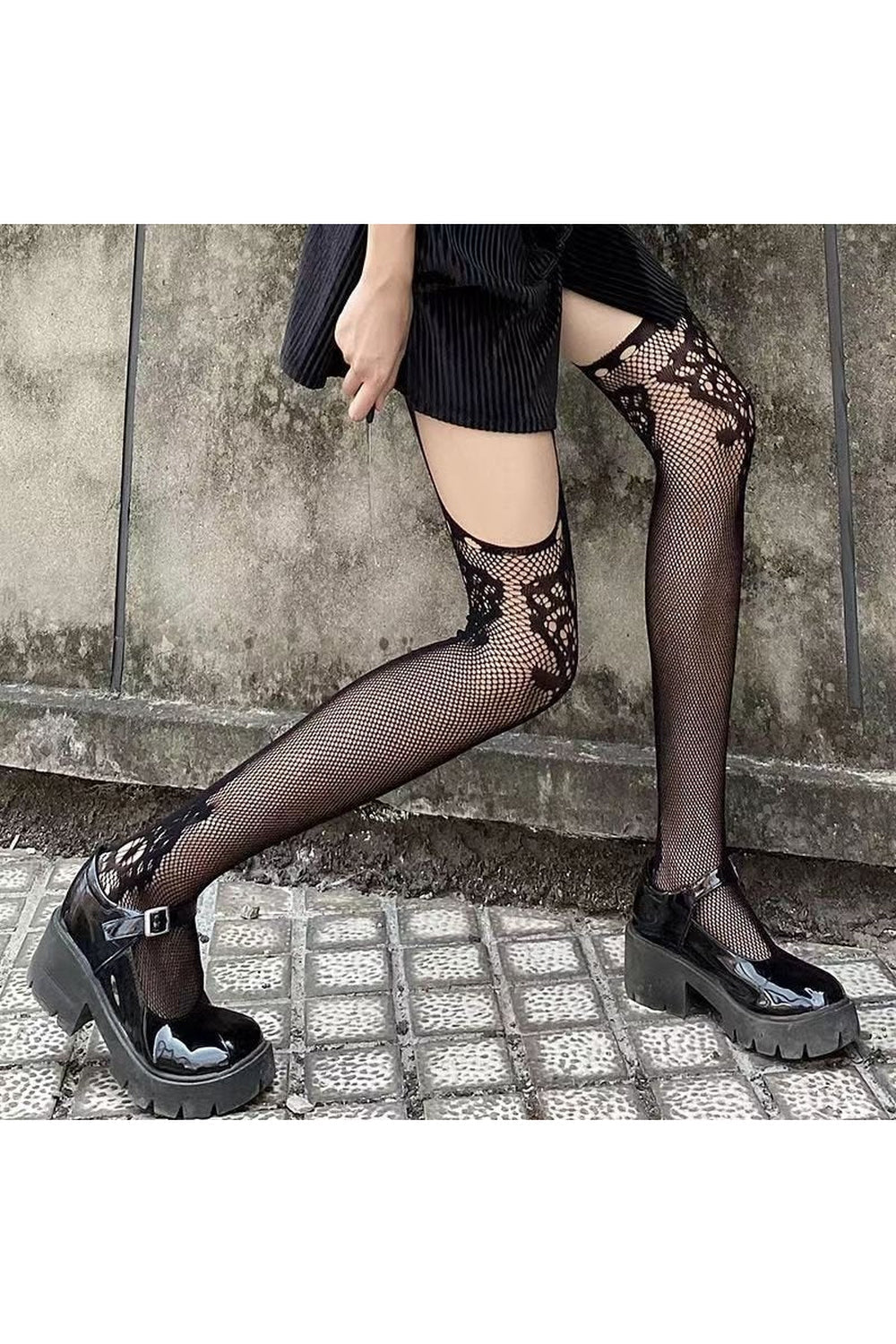 Stylish Gothic Fishnet Stockings in black 101-1 variant.