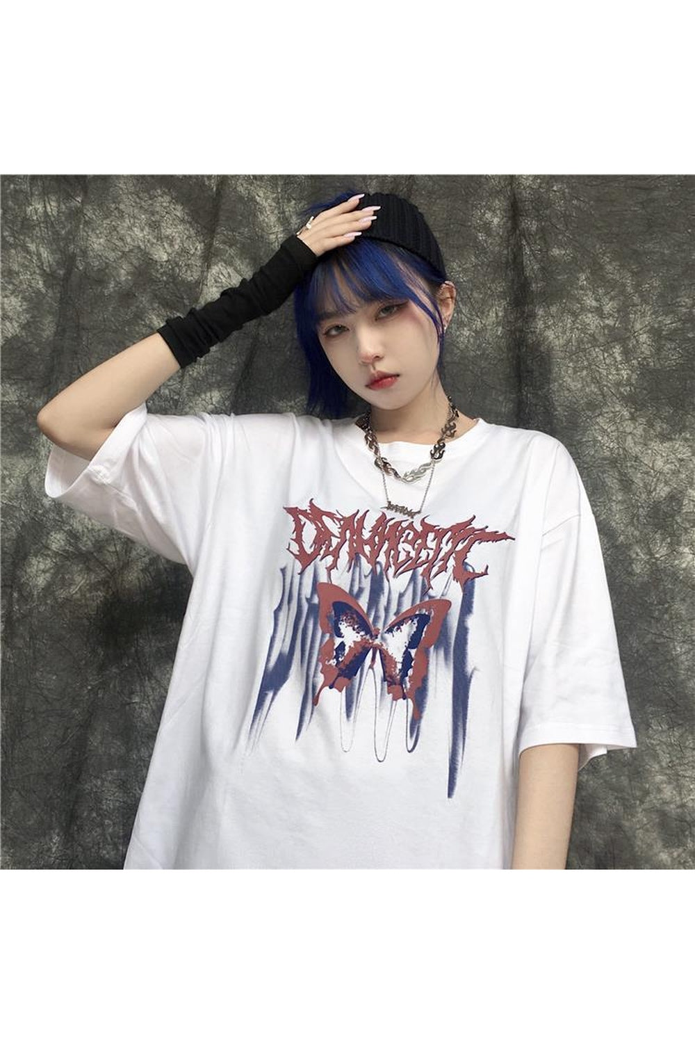 Gothic Loose Butterfly Print T-shirt in Bai color.