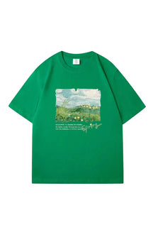 Oversized green street tee with trendy print.