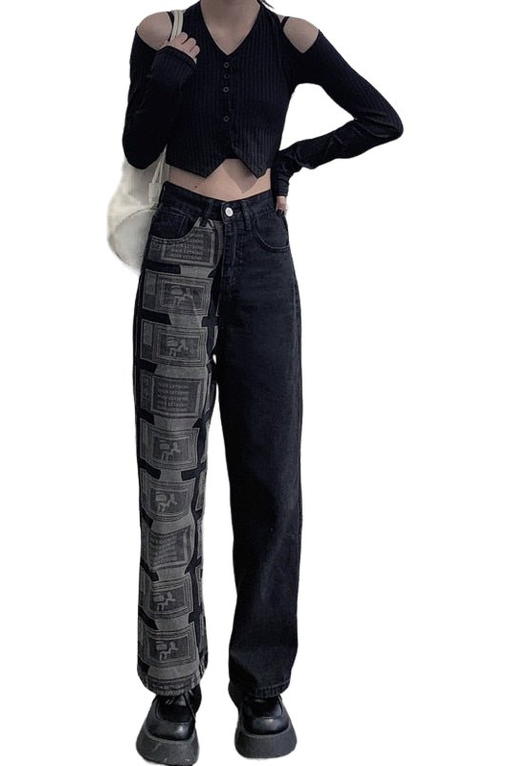 High waist black jeans for fall grunge style.