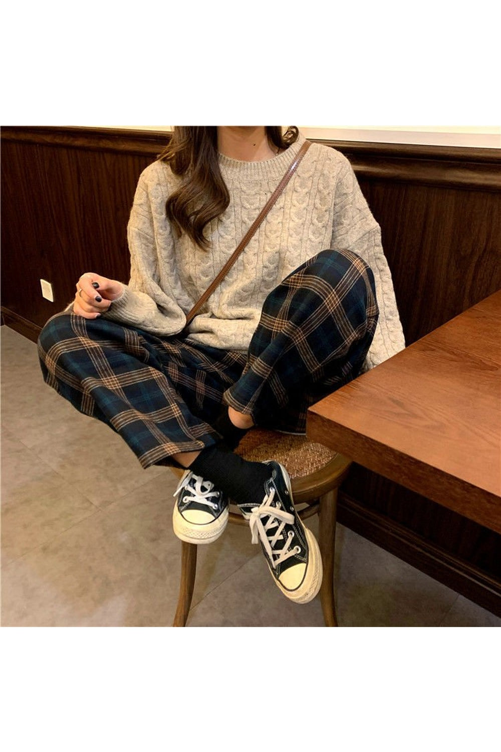 Cozy Grunge Fleece Plaid Pants in Variant 2.