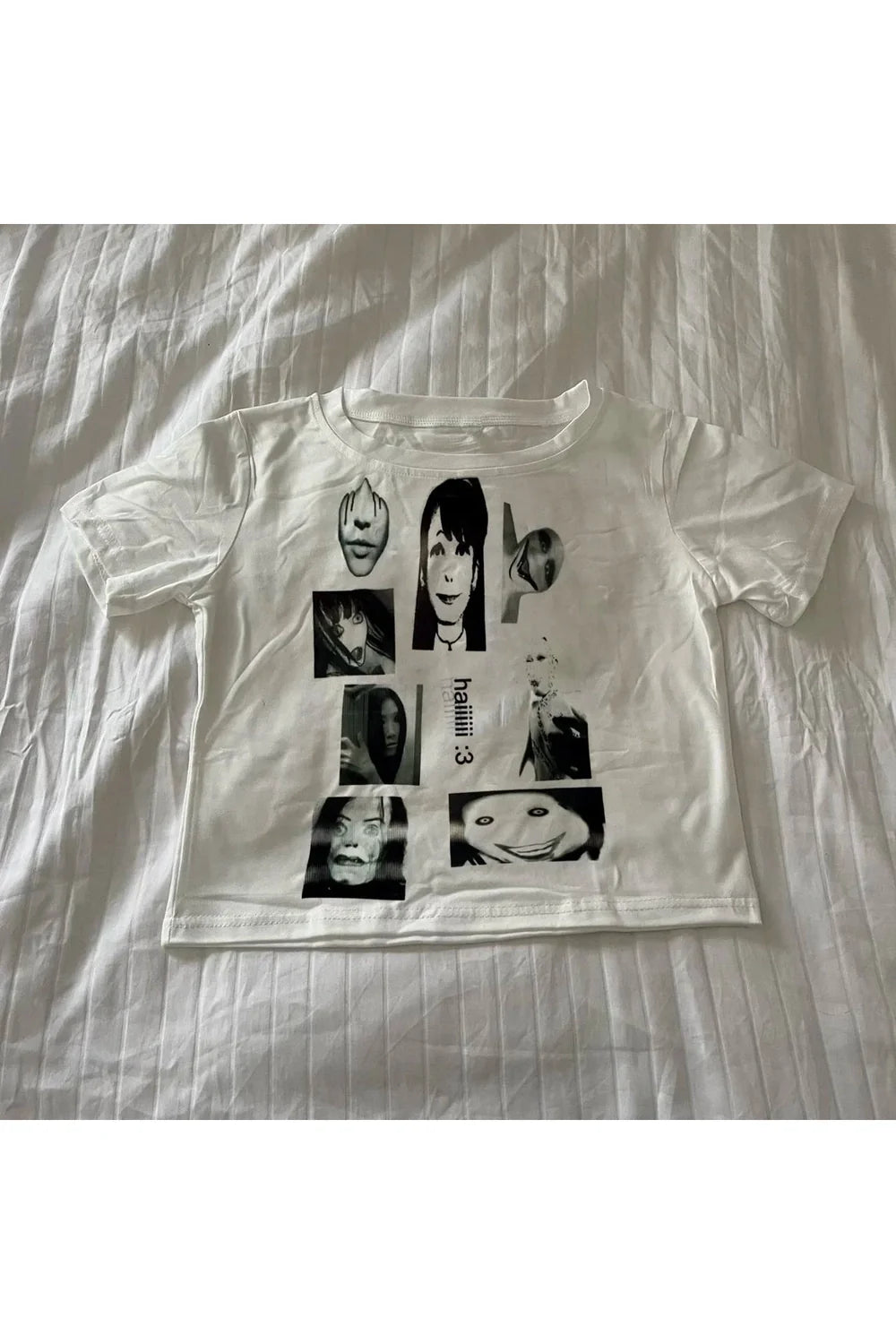 White 1 Haunting Faces Horror T-Shirt: Eerie design.