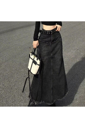 Black no belt high waist denim skirt.