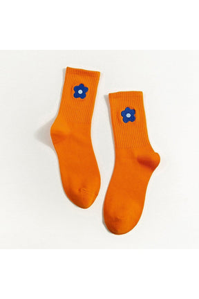 Indie Aesthetic Flower Embroider Cute Socks in size 7.