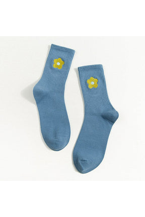 Indie aesthetic flower-embroidered cute socks, variant 10.