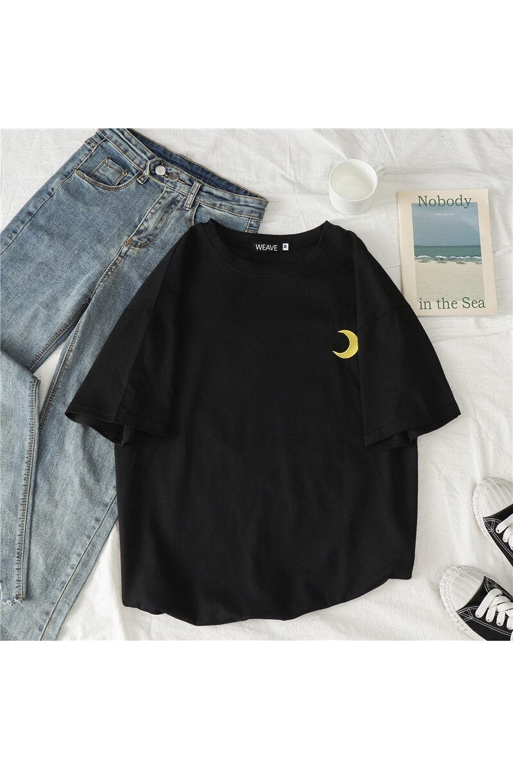 Black Korean Casual T-shirt with print showcases elegance.