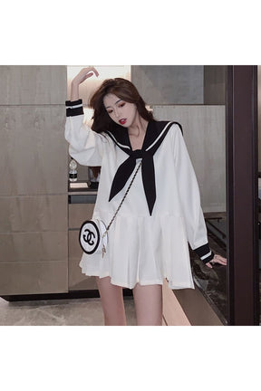 White Korean Retro Long Sleeve Dress, vintage style.