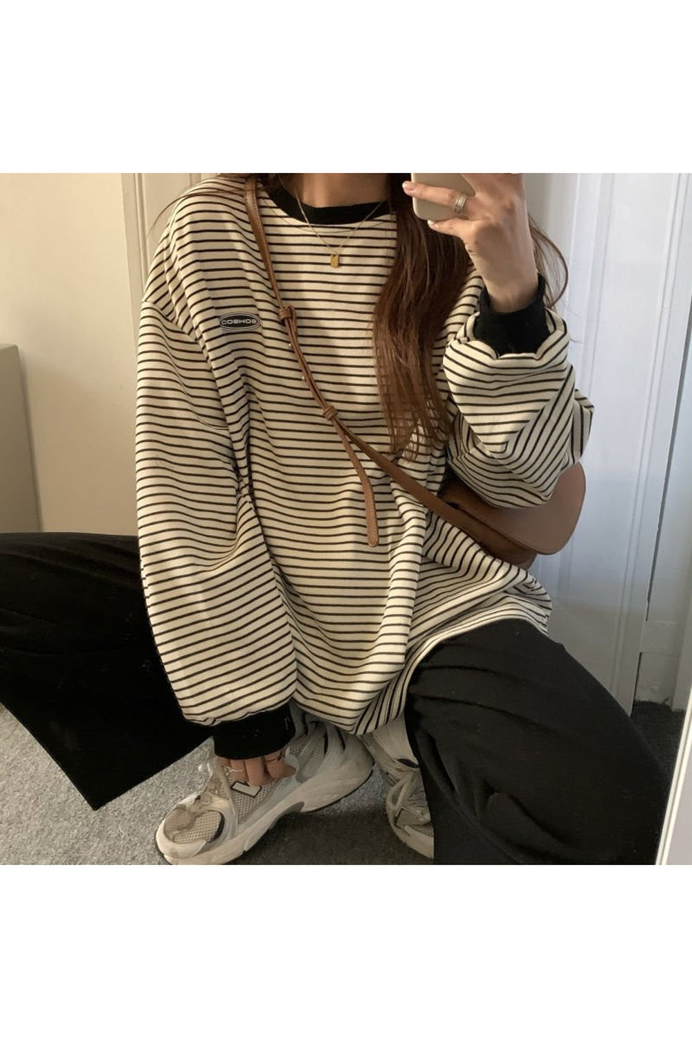 Striped Korean T-shirt in black - stylish.