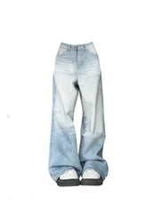 Oversized baggy jeans in light blue wash.