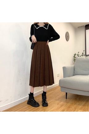 Long Midi Green Skirt in coffee shade.