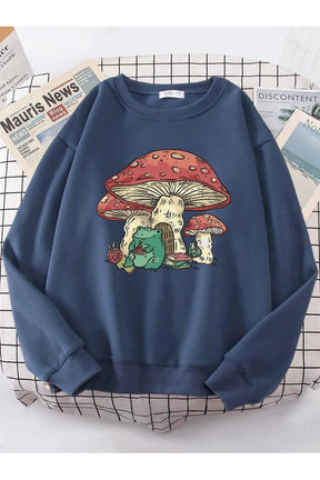 Mushroom House Frog Oversize Women's Sweatshirt