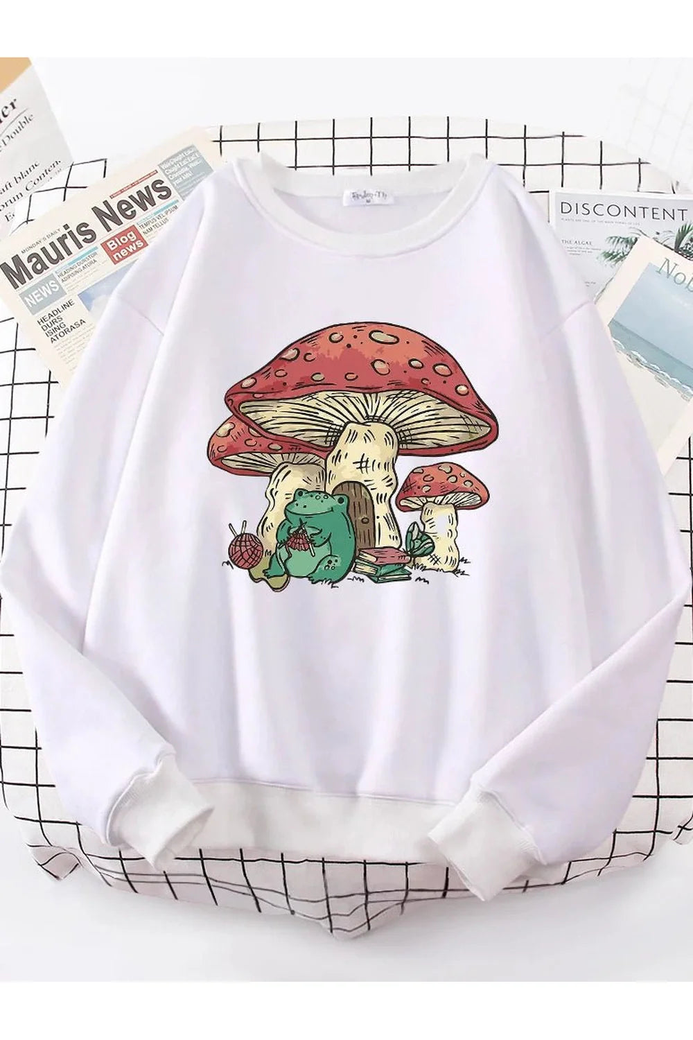 Mushroom House Frog Oversize Women's Sweatshirt