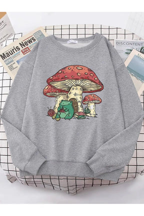 Mushroom House Frog Oversize Women's Sweatshirt