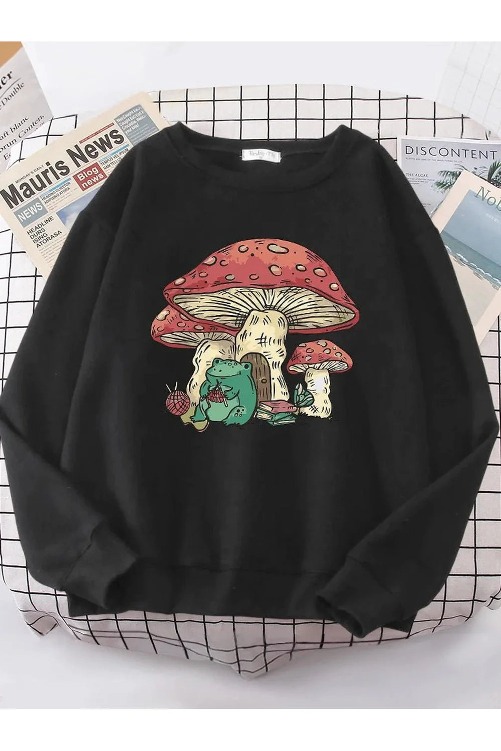 Mushroom House Frog Oversize Women's Sweatshirt