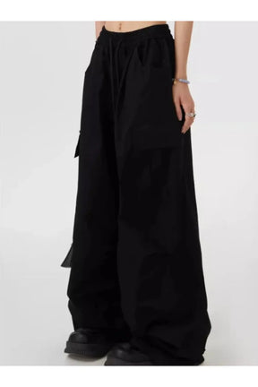 Heise Oversized Cargo Parachute Pants, bold and stylish.