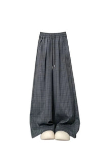 Plaid slouchy pants in Picture Color oversized style.