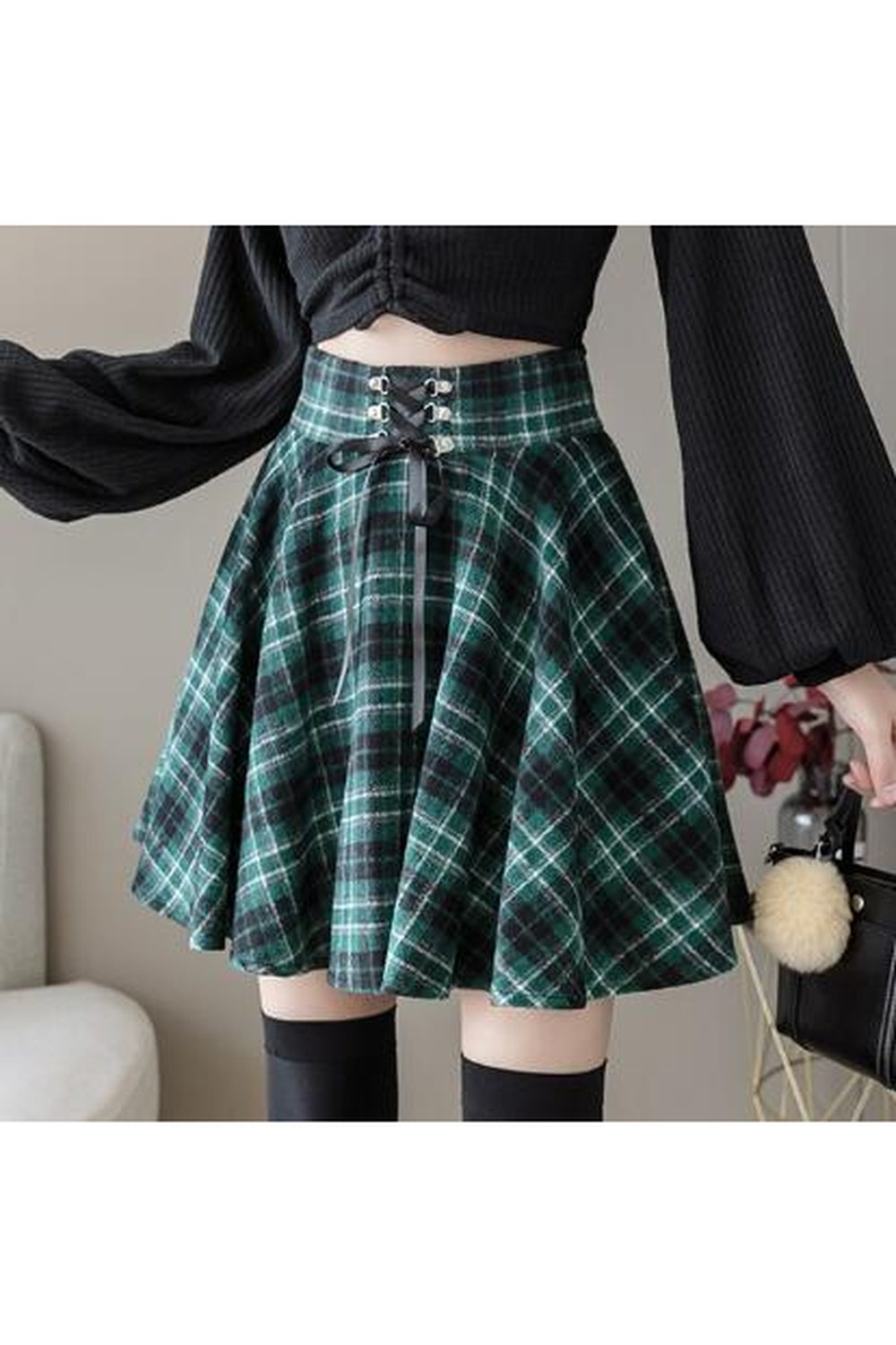 Plaid Grunge Style Skirt variant 2, edgy look.