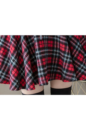 Plaid Grunge Style Skirt variant 2, edgy look.