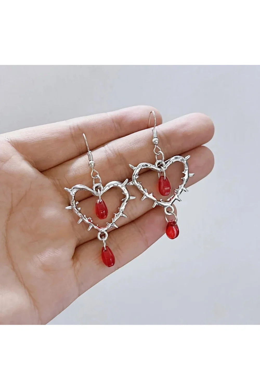 Stylish Punk Heart Earrings AM0008 for Women Fashion.