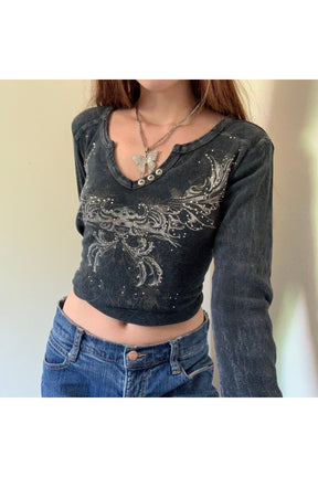 Stylish Rhinestone Flower T-shirt as the photo shows.