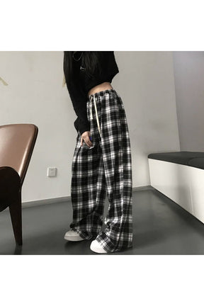 Skater Girl Oversize Plaid Pants