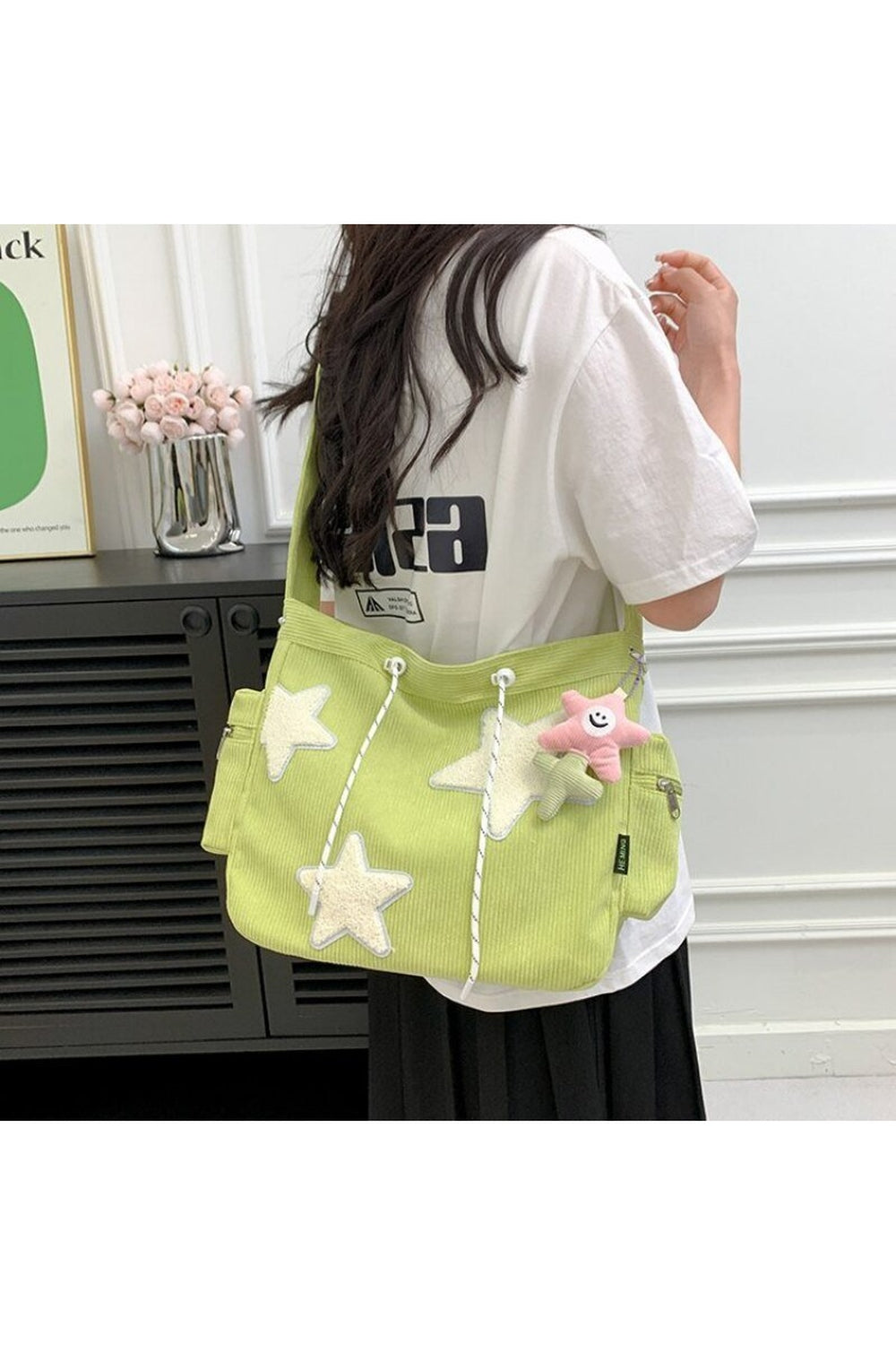 Star Pendant Crossbody Bag