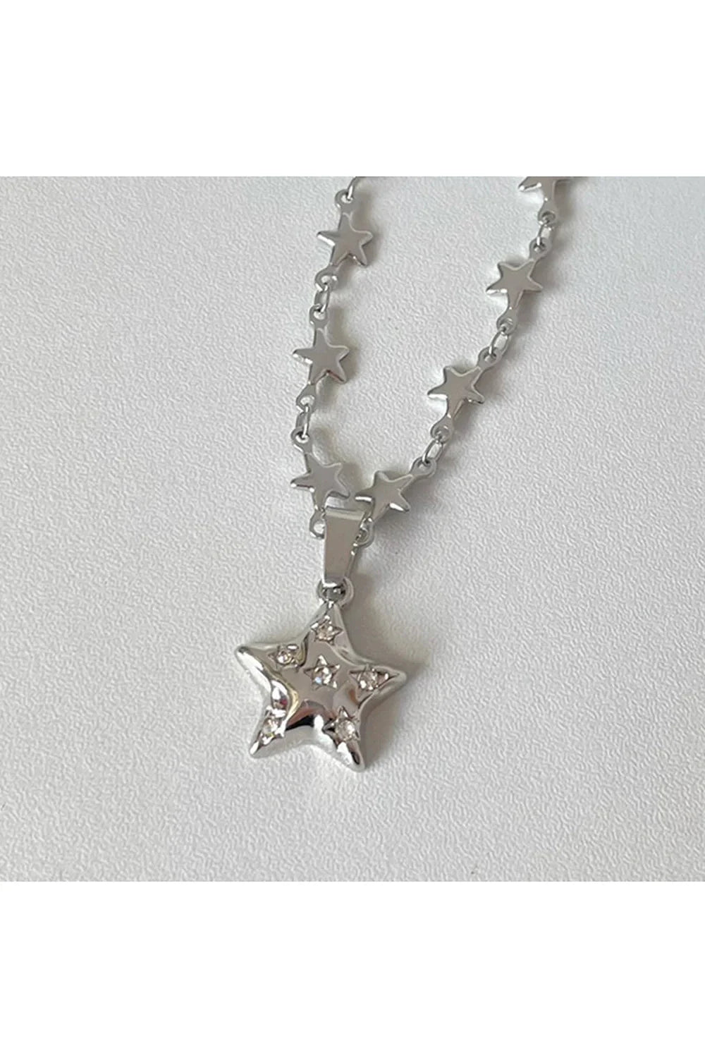 Shimmering Stellar Shine Star Necklace variant B sparkles.