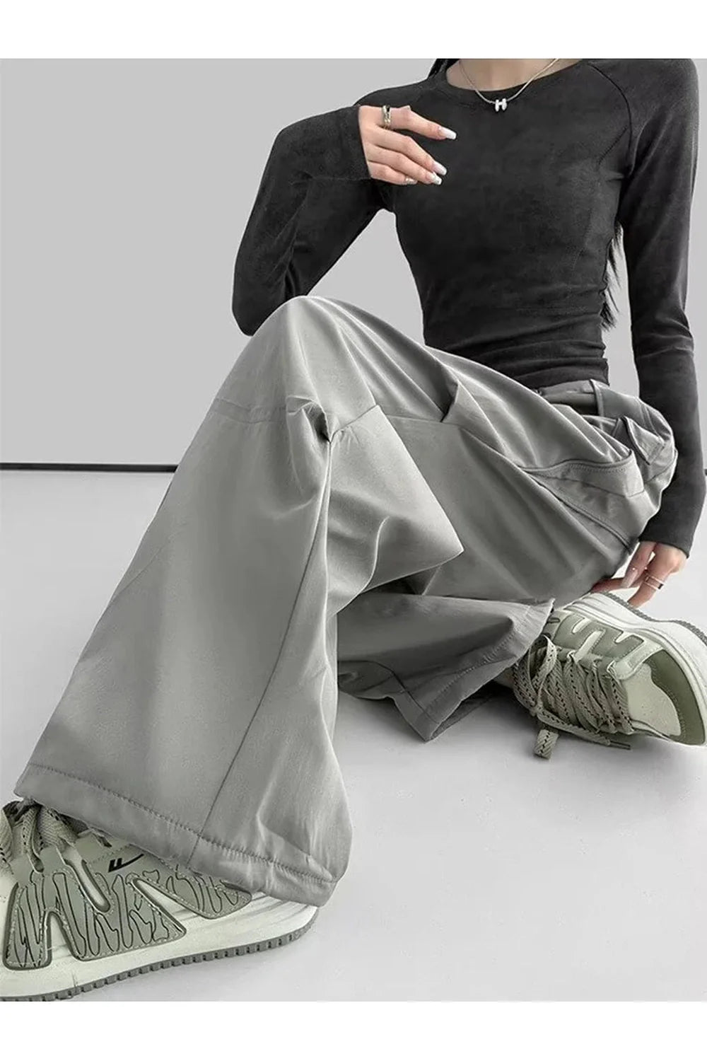 Urban Utility Wide-Leg Cargo Pants