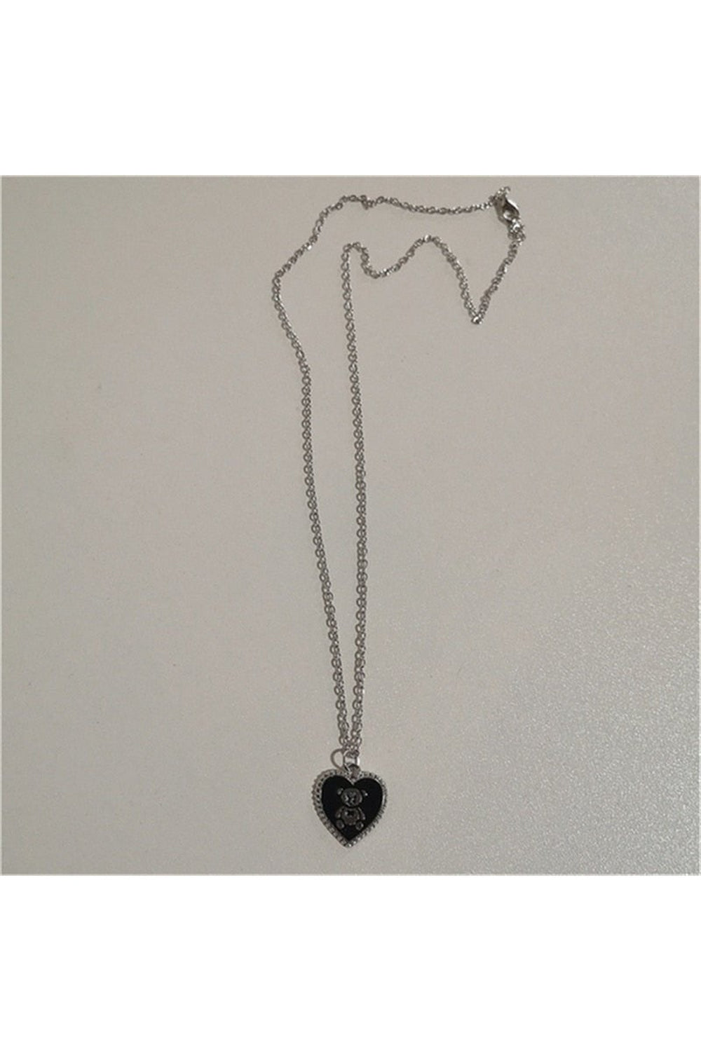 Vintage Goth Heart Chain Necklace in Variant 12, delicate.