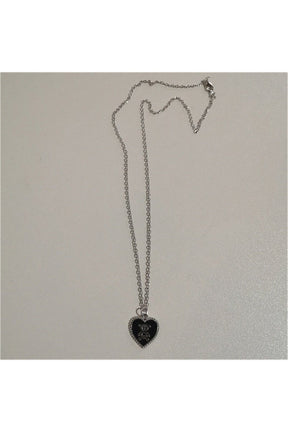 Vintage Goth Heart Chain Necklace in Variant 12, delicate.