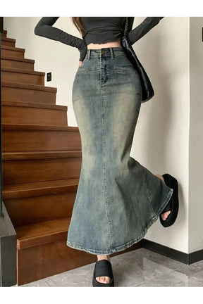 Blue Y2k Chic Denim Trumpet Skirt, retro style.