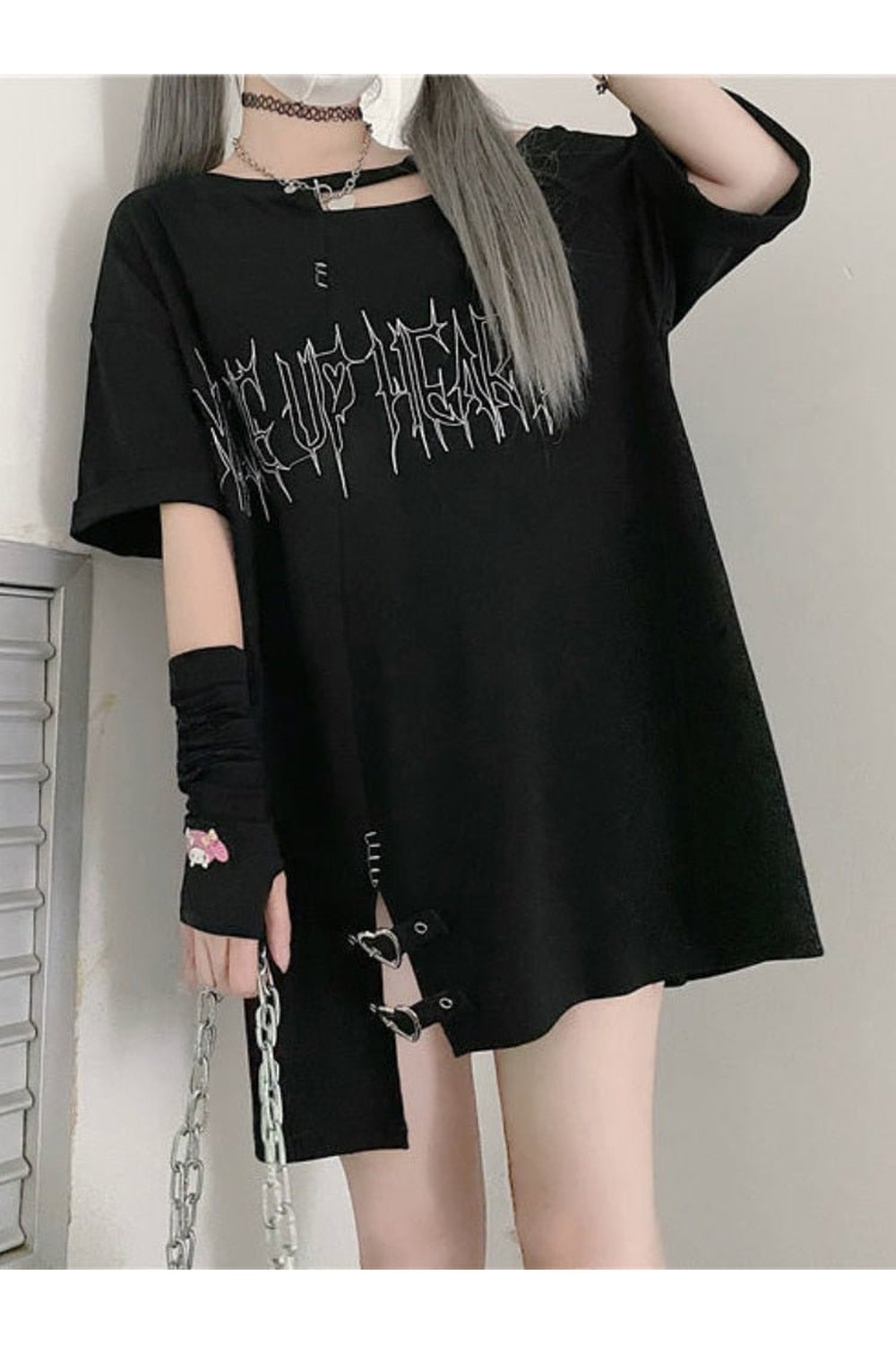 Stylish Black Y2k Punk Tee with Off-Shoulder Design.